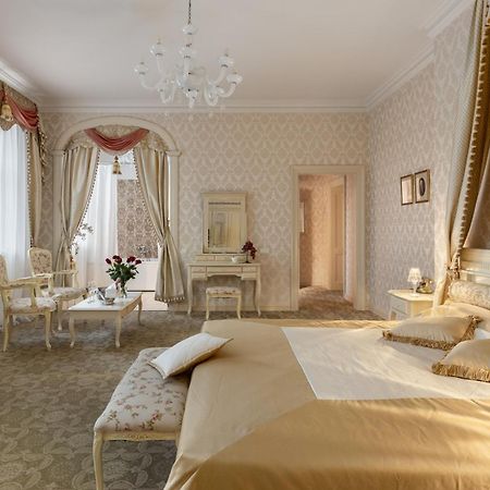 Malpils Manor Hotell Eksteriør bilde