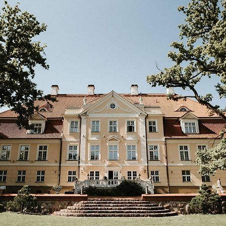 Malpils Manor Hotell Eksteriør bilde